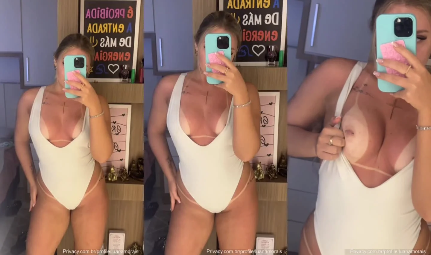 Loira Gostosa Luana Moraes Exibindo Piercing Picante no Seio