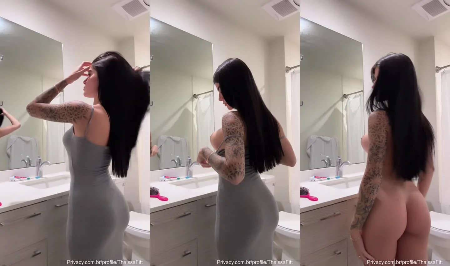 Novinha Gostosa Lavando a Buceta no Banho