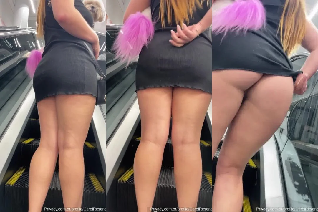 Carol Exibe a Buceta Sem Calcinha na Escada Rolante